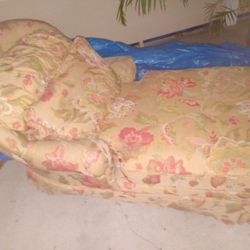 Antique Floral Chaise Lounger