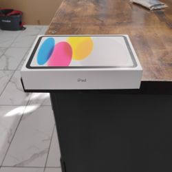 Brand New  iPad ( A16)  128 GB 