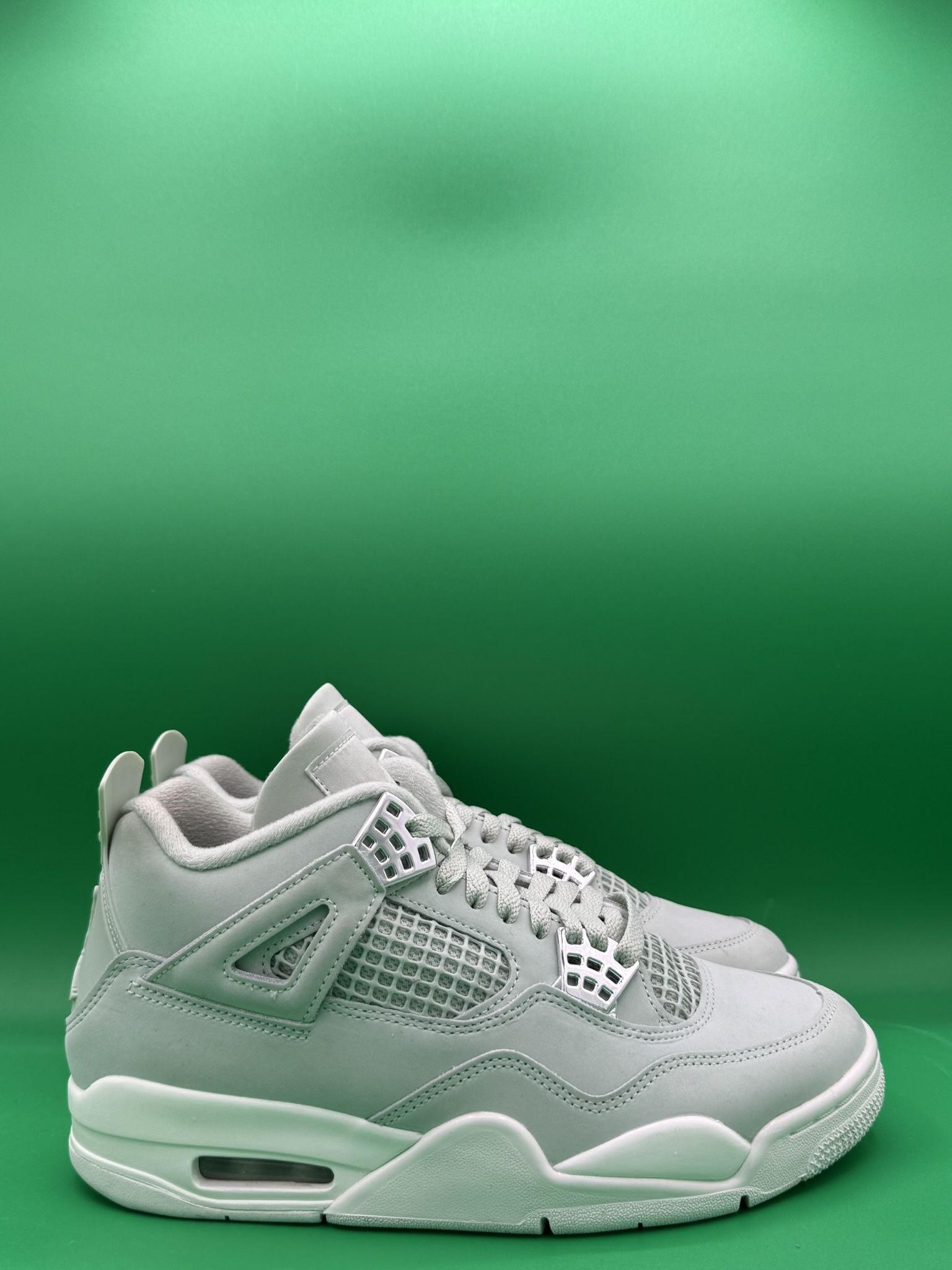 Air Jordan 4 “Seafoam” Size 8.5 Women/ 7 Men OG Box