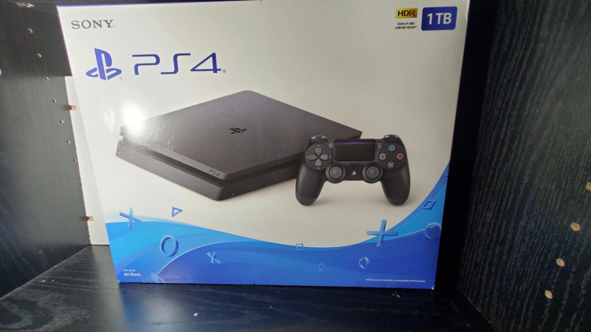 Ps4 slim 1tb with all cables $260 pick up, $300 ship