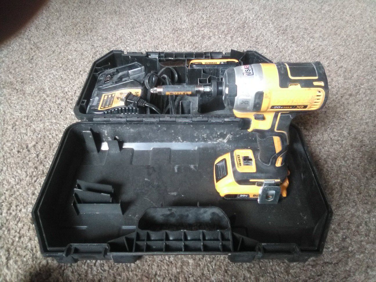 Dewalt 20v 3 speed Impact drill. 3 months old. Charger and 2 batteries.
