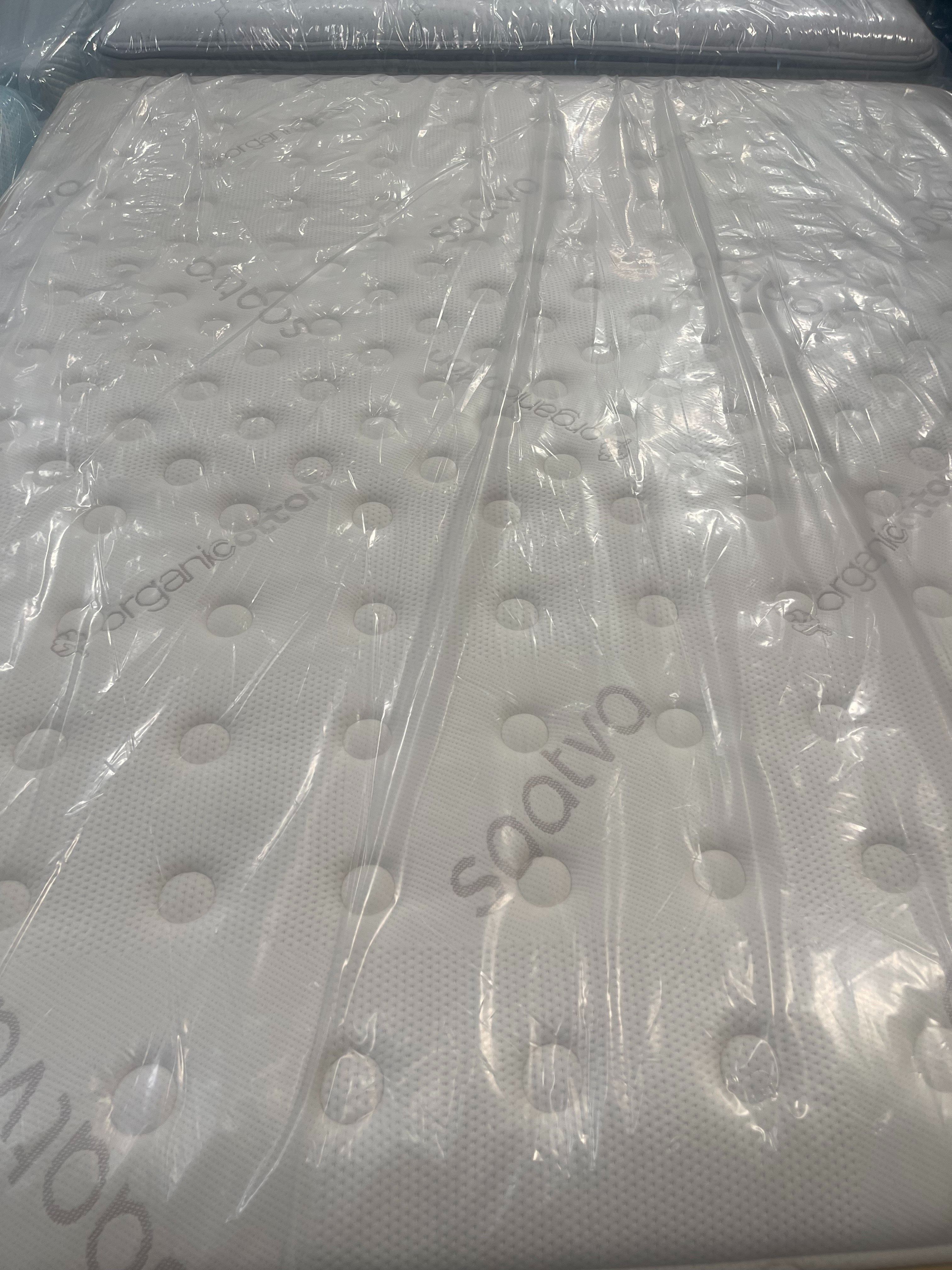 $299 Any Size Saatva Memory Foam Hybrid Luxury mattress