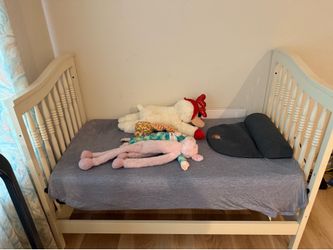 White Convertible Crib / Toddler Bed