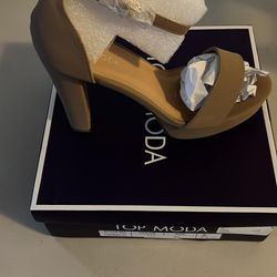 Brand: Top Moda, Model: Heels, Color: Brown, Size: 8.5