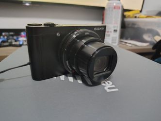 Sony dsc-wx500 camera point and shoot