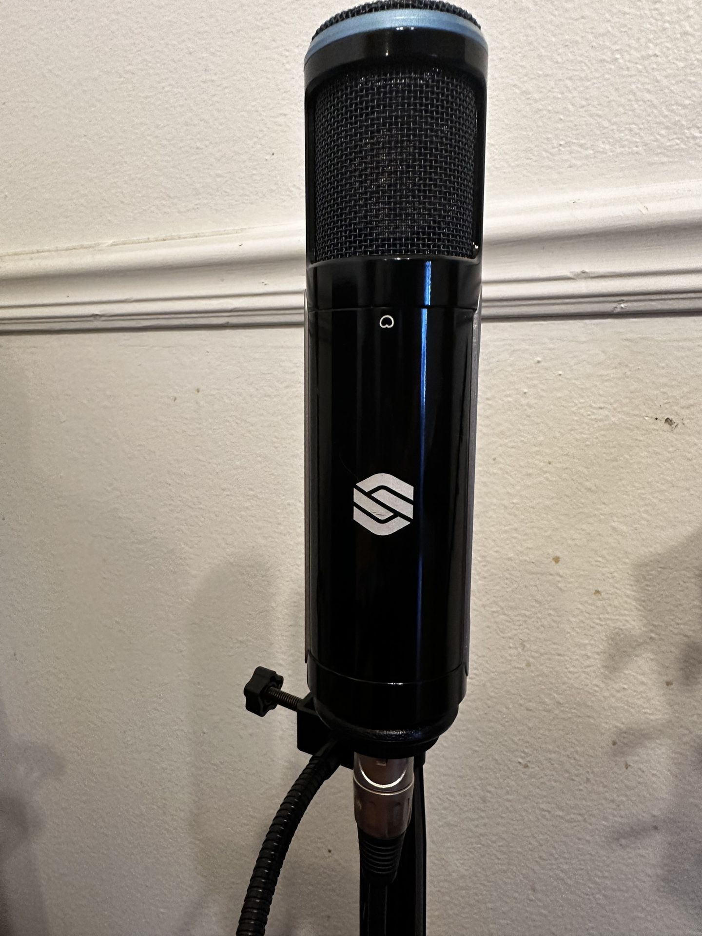 Sterling ST151 Condensor Microphone.