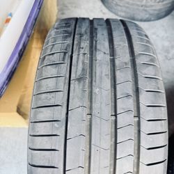 275/40/20 Pirelli Pzero 70-80% Tread (1)