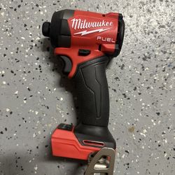 Milwaukee Fuel M18 Impact Driver Drill