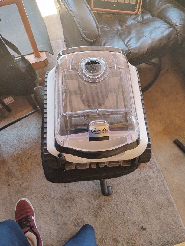 Jacuzzi Pool Vacuum Cleaner!!!