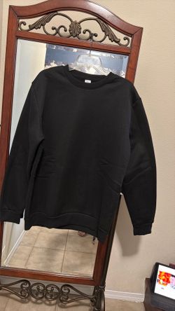 Men’s Large Sweatshirts – Great Condition!
