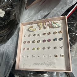 Tengo Estás Pelucas De Varios Colores 