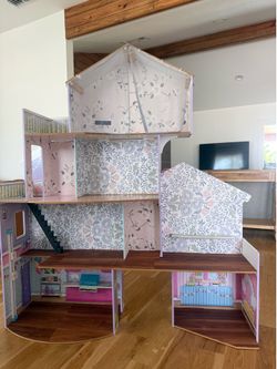 KidKraft Dollhouse