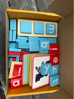 Wood puzzle CVC
