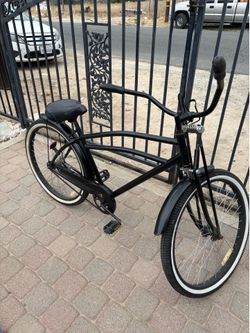 Black Schwinn Swindler Cruiser Bicycle