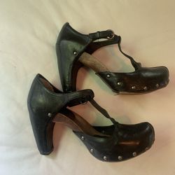 RARE Biviel Menorca Leah Heel Black. 