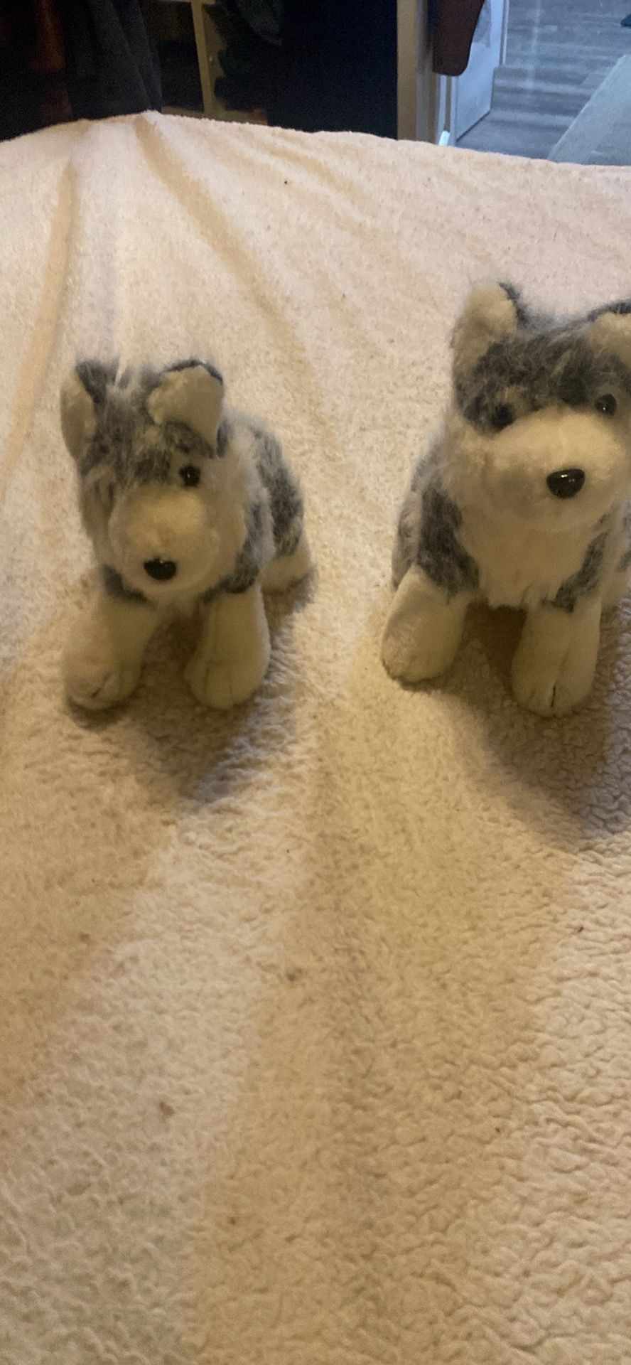 2 VTG Husky Dogs Plush Stuffed Animal Toy Wolf 11”