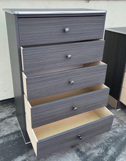 Five Drawers Dresser 