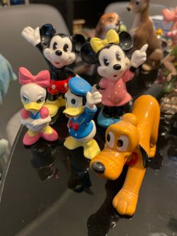 Disney Mickey Minnie Pluto Daisy and Donald