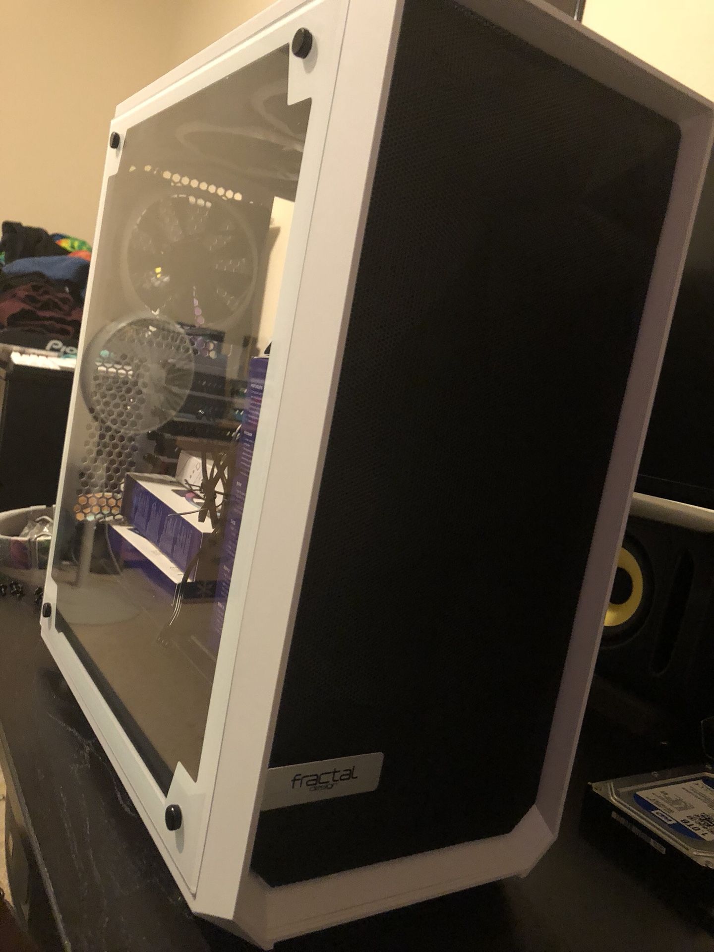 Fractal Design Meshify-C Tempered Glass w/ Hue+ and NZXT Aer RGB Fans