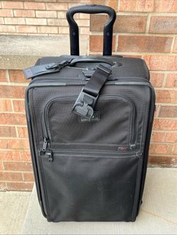 Tumi Alpha 22" Carry On Zippered Expandable Black Frequent Traveler 22922DH