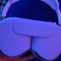 AirPod Maxes