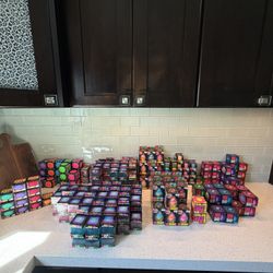 NeeDoh Brand new Nice Cream Glow Dark Fuzz Ball Color Change Pup Cat Funky Mello Mallo