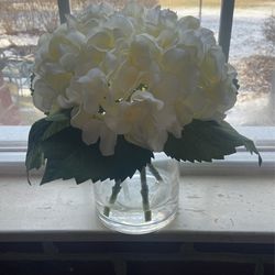 Round Glass Vase With Fake Flowers 