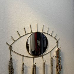necklace holder