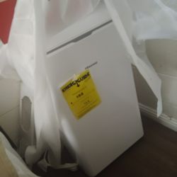 Brand New Never been Used Hisense Portable Air Conditioner 