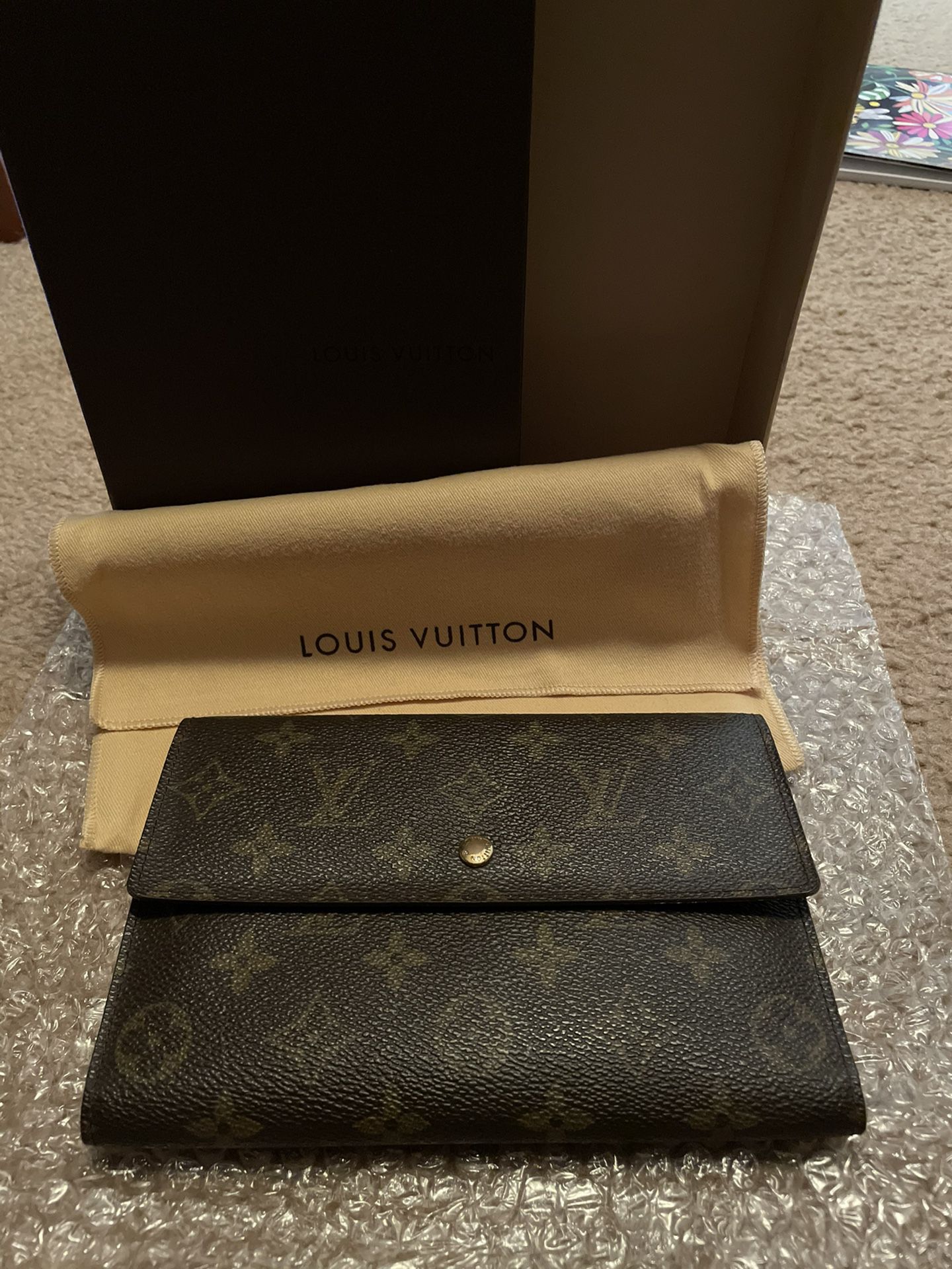 Authentic Louis Vuitton Long Bifold Wallet for Sale in Las Vegas
