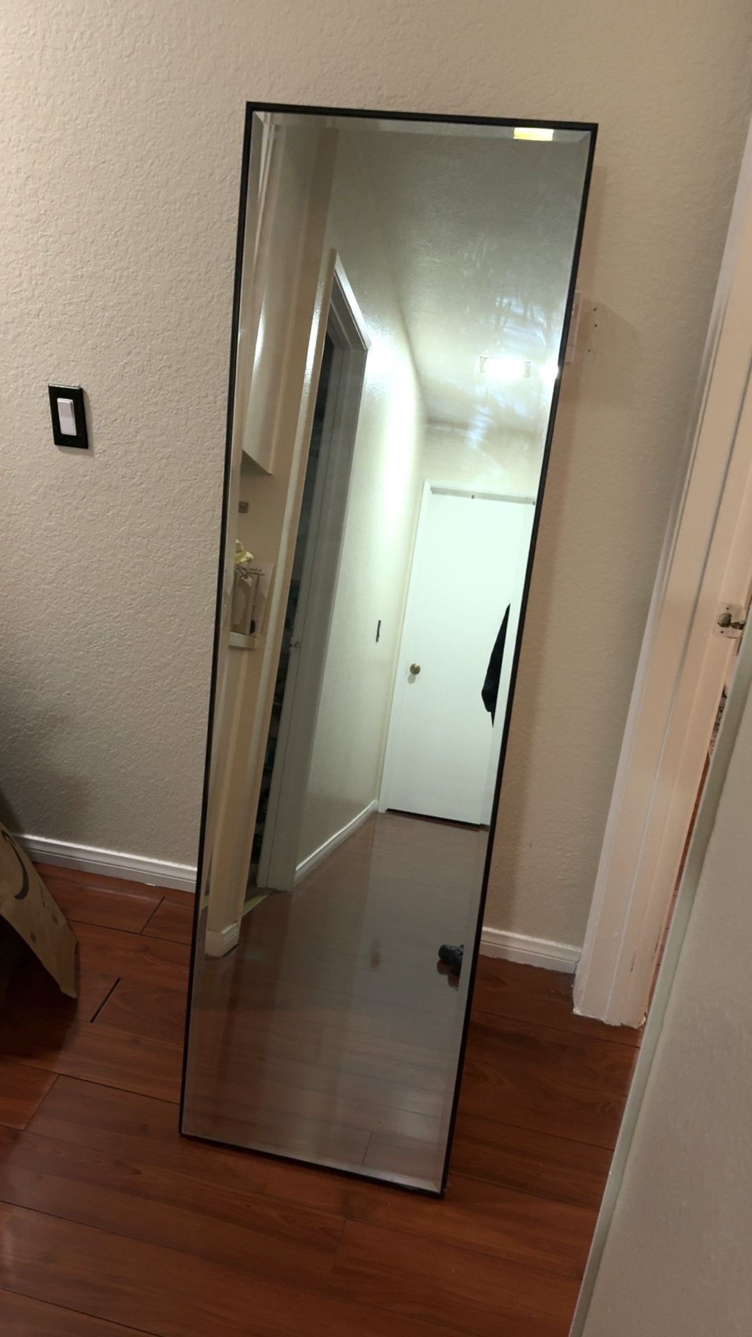 Easel mirror