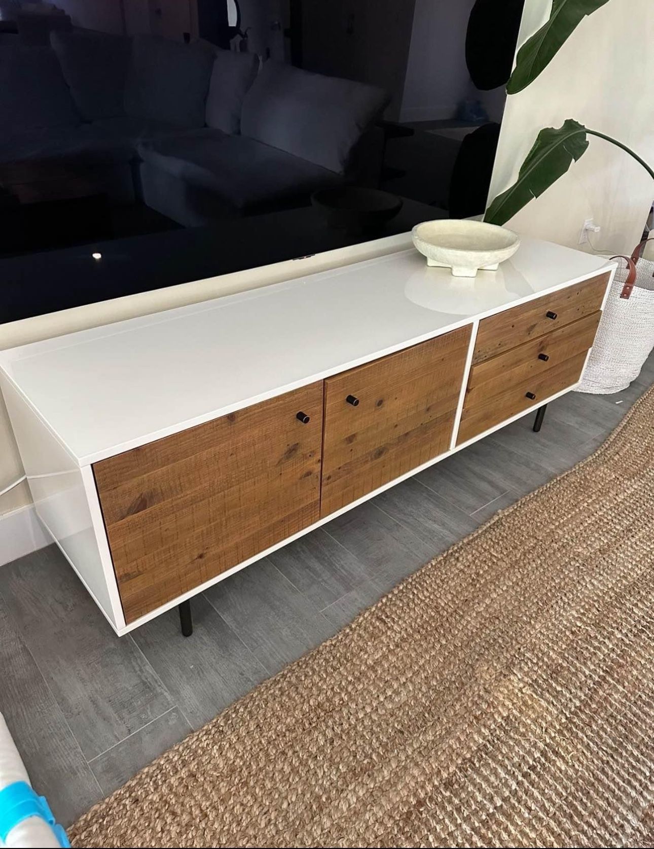 West elm Reclaimed Wood & Lacquer Media Console (70") for Sale in Los