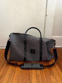 Gray Jordan duffel bag