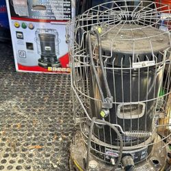 Kerosene Heater With New Wick + Container 