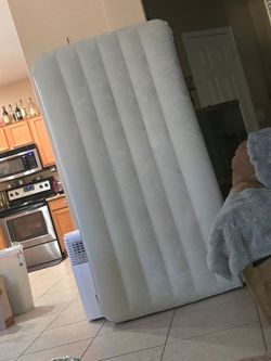 Intex twin size air mattress