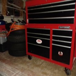 Craftsman Toolbox Like New Comes With 4 Keys