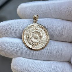 14k Gold Pendant 