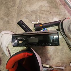 🚗 Car Stereo  Face Off 