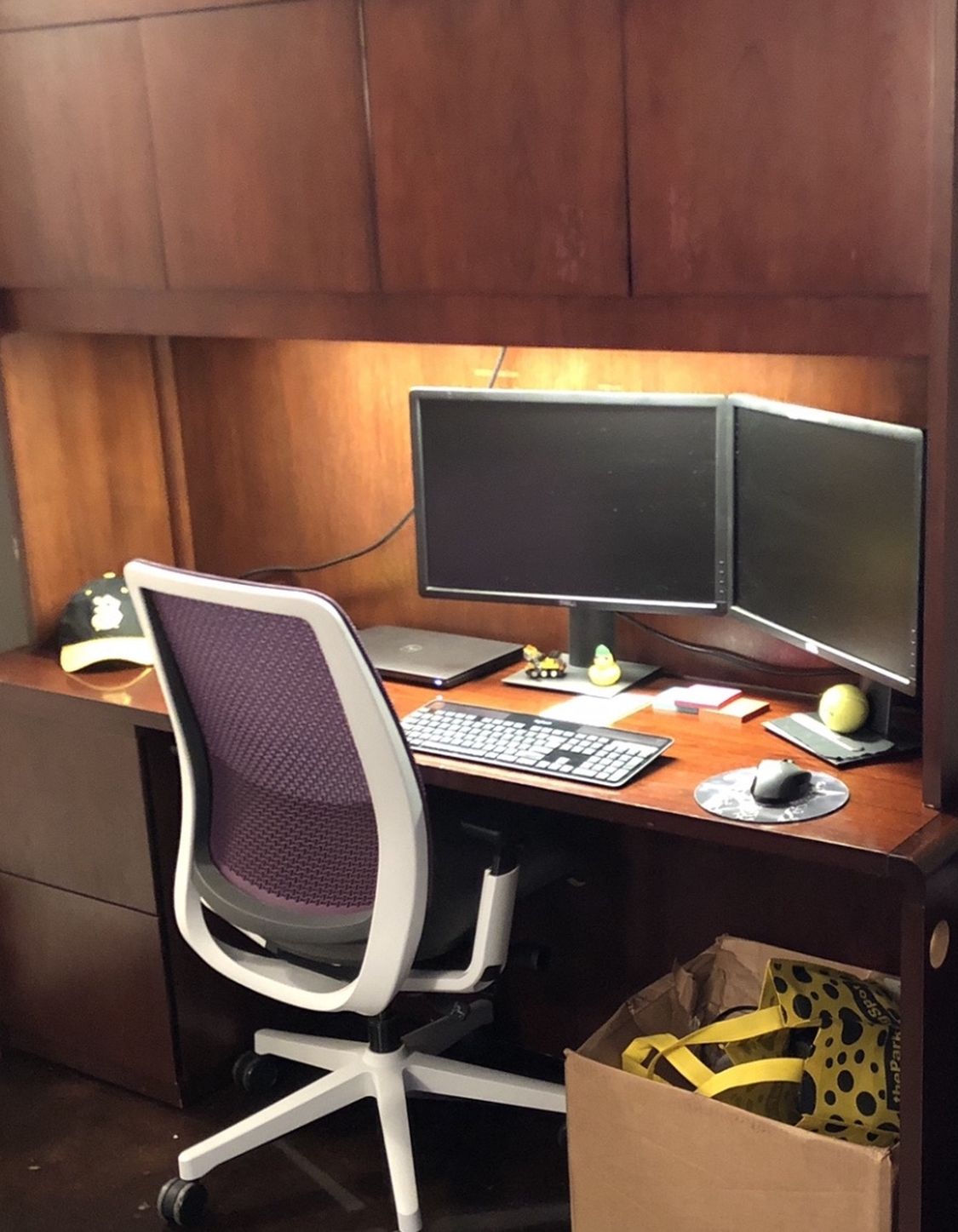 Executive Office Desk W/ Hutch