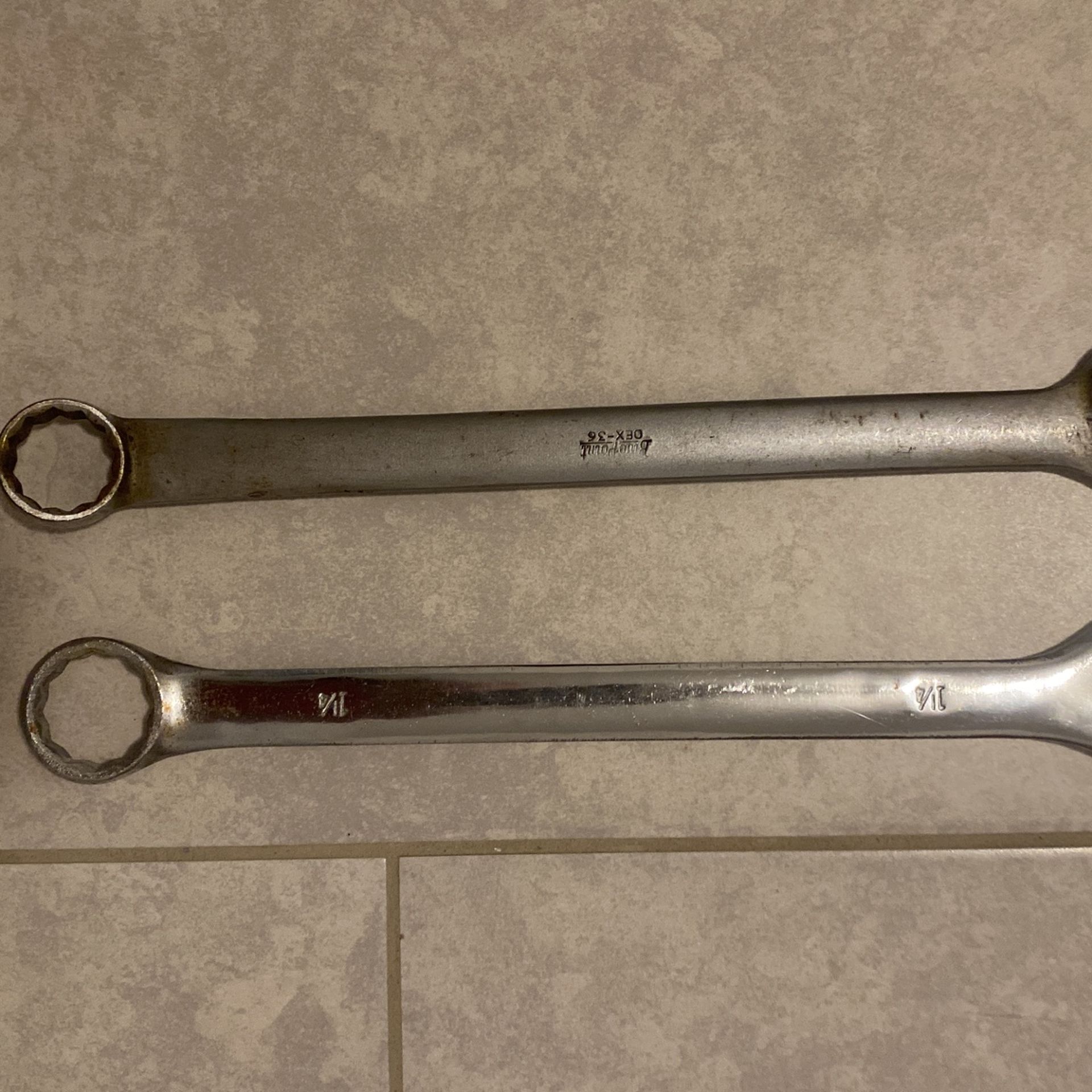 Tools Wenches. 1 1/4 And 1 1/8 Inch. 12 Point