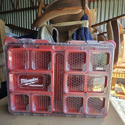 Milwaukee pack out 11 compartment  new never used