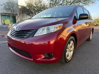 2011 TOYOTA.SIENNA, V4.ENGINE, GREAT.ON.GAS, COLD.AC 🚘