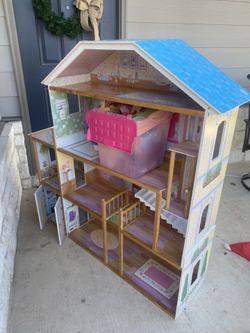 Wood Doll House