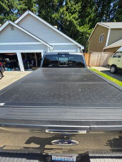 Hard trifold tonneau cover by gator 2015 through 2020 F-150 six and a half foot bed
