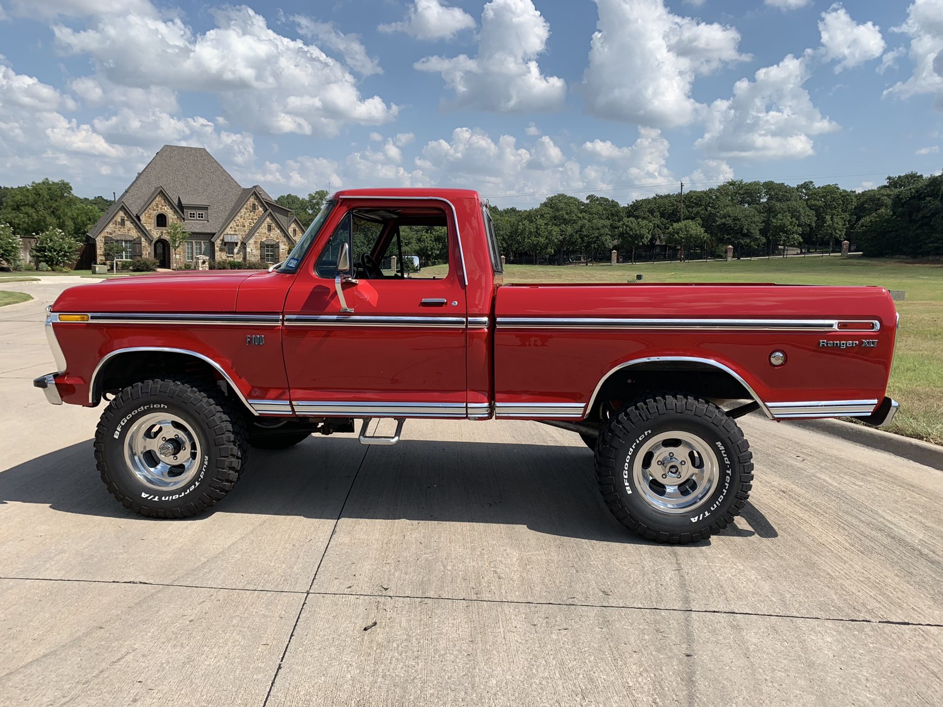 Classic 1976 Ford F100 XLT Ranger Shortbed 4x4