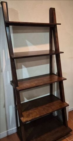 Standing 72" 5 shelf ladder shelf