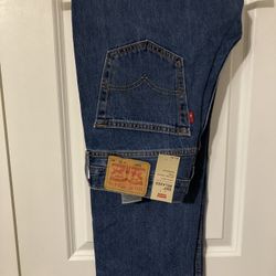 New Levis Men’s Jean-32x30