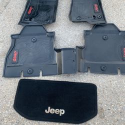 Jeep Wrangler black rubber mats 2020