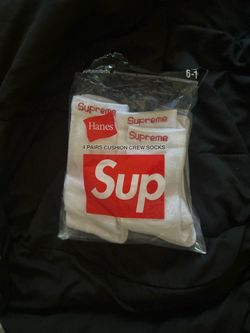 Supreme x Hanes Cushion Crew Socks 4-Pack
