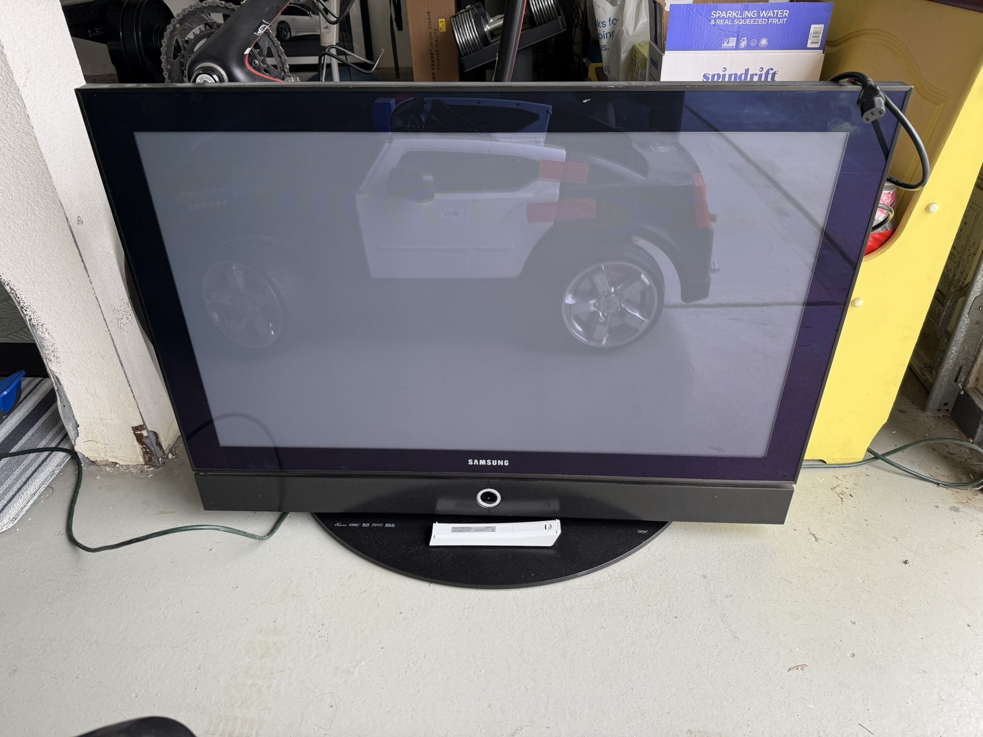 43 Inch Samsung Plasma TV *FREE*